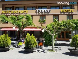 Hotel Turmo