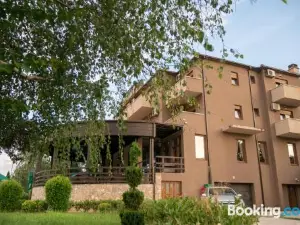 Hotel Perjanik