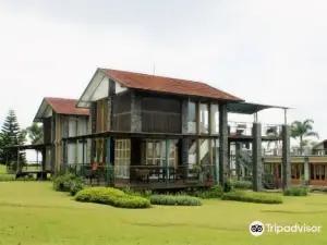 Villa Istana Bunga Lembang