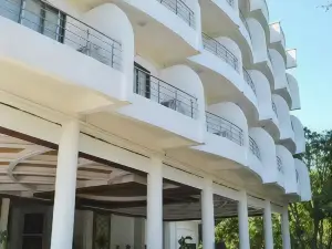 Pluz Resort