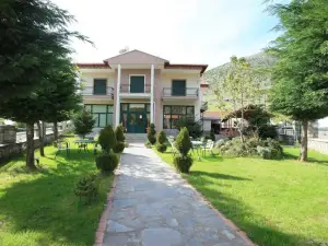 Krystal Hotel