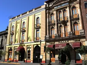 聖迭戈德孔波斯特拉飯店