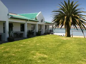 Riviera Hotel & Chalets