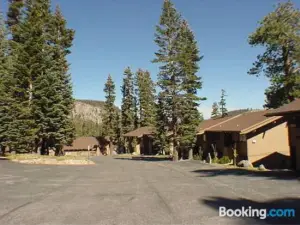 Mammoth Point by 101 Great Escapes