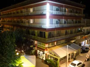 Hotel Cronos