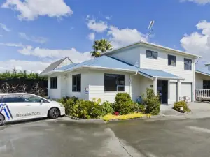 Matakana Motel
