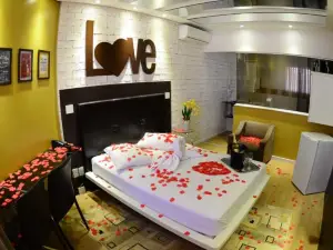 Helus Motel