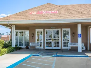 Clarion Inn Near China Lake Naval Station