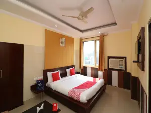 OYO 3735 Hotel Chilana Tower