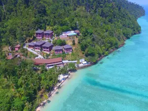 Koh Ngai Cliff Beach Resort