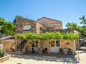 Logis Hôtel Restaurant l'Escarbille