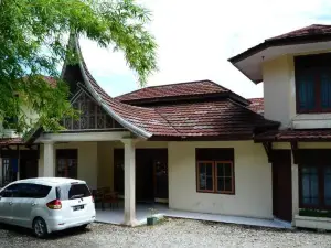 Tan Dirih Hotel Maninjau
