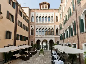 Sina Centurion Palace