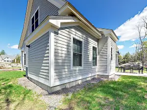 24 Arundel - 2 Br Home