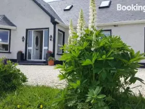 An Charraig Ban on the Wild Atlantic Way F94WT02