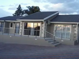 Lucolo Palace B&B - Mthatha