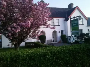 The Old Cable Historic House & Seafood Restaurant
