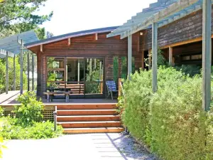 Twin Waters Lodge