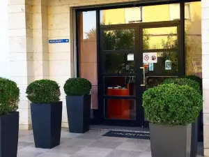 Icon Hotel