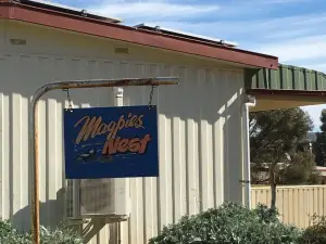 Black Jack Get-A-Way "Magpies Nest"