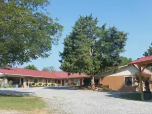 Bay Springs Country Inn & Marina