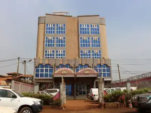 Mbatkam Palace