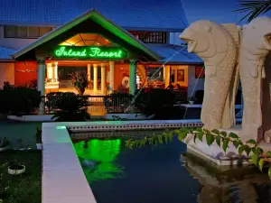 Almont Inland Resort
