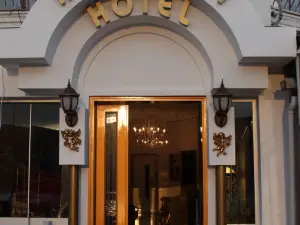 Huri & Nuri Hotel