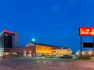 Ramada by Wyndham Topeka Downtown Hotel & Convention Center