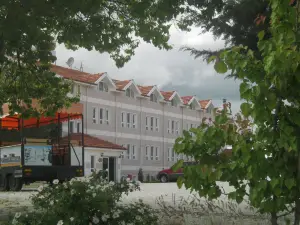 Baskent Demiralan Hotel
