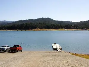 Lake Safari at Lake Nacimiento in Paso Robles Wine Country