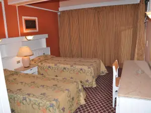 Caesars Palace Apartments