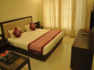 OYO 2647 Hotel Sai Shubham
