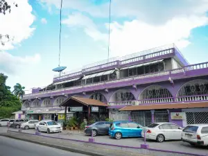 Gloriana Hotel