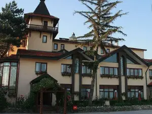 1943 Tarihi Emniyet Hotel (Former Yurdaer Hotel)