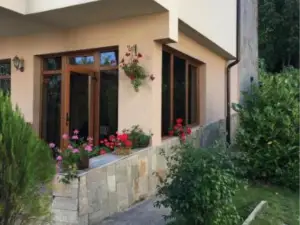 The Lake Villa