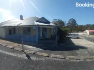Pioneer Lodge Tasmania