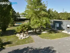 Villa Parenthese
