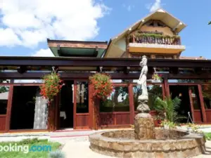 Hotel Aramia
