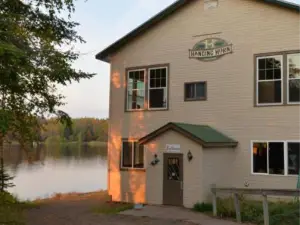 Hanging Horn Lakeside Resort