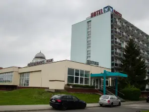 Hotel Pelikán