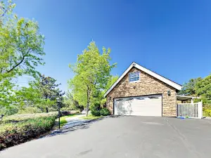 5Br on 3 Acres w/ Patio & Fireplace 5 Bedrooms 4 Bathrooms Home