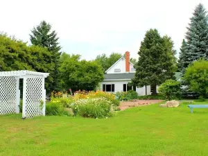 Copper Moose - 3 Br Cottage