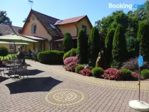 Apartamenty Gajówka- Rowery, Plac Zabaw, Sauna, Jacuzzi