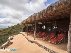 Original Maasai Lodge – Africa Amini Life