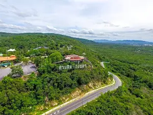 Maan Talay Resort