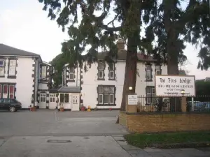 OYO Firs Lodge London Heathrow