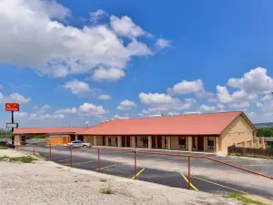 Econolodge Junction
