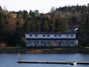Waterside Apts.