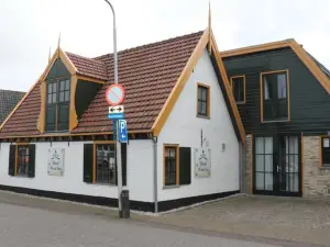 Hotel West Inn